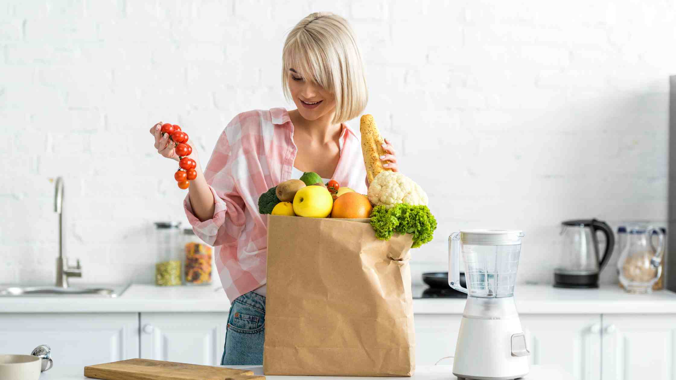 Soluble vs. Insoluble Fiber: What's the Difference?